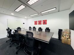 Gateway East (D7), Office #552441031
